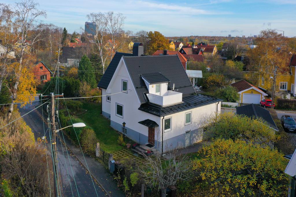 8. Utbyggnad veranda runt om villa